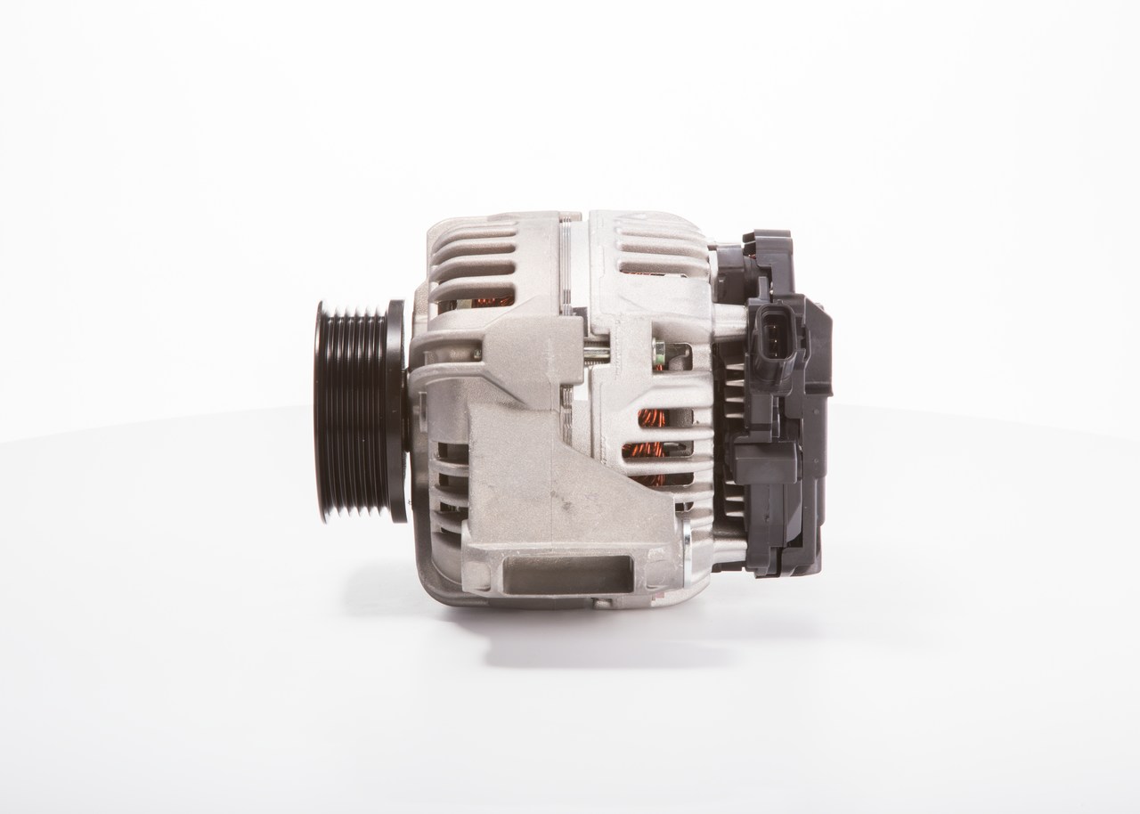 BOSCH 0 124 325 063: Lichtmaschine 90A