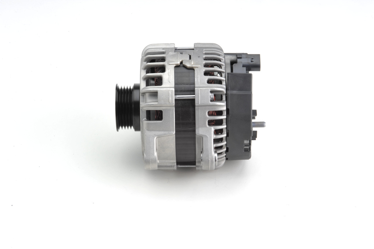 BOSCH 0 125 711 054: Dynamo / Alternator 150A