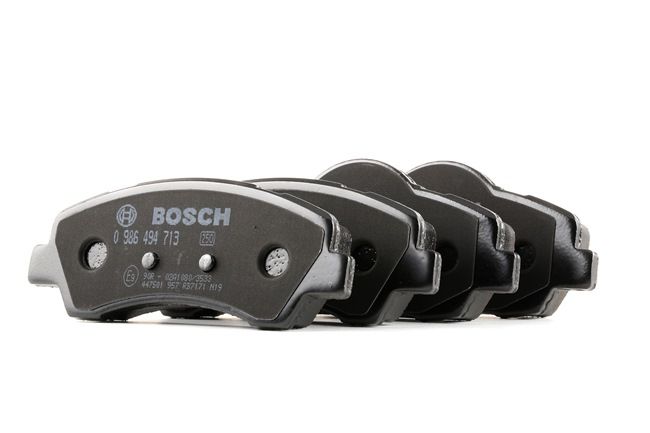 BOSCH 0 986 494 713: Bremsbeläge mit Anti-Quietsch-Blech, mit Montageanleitung