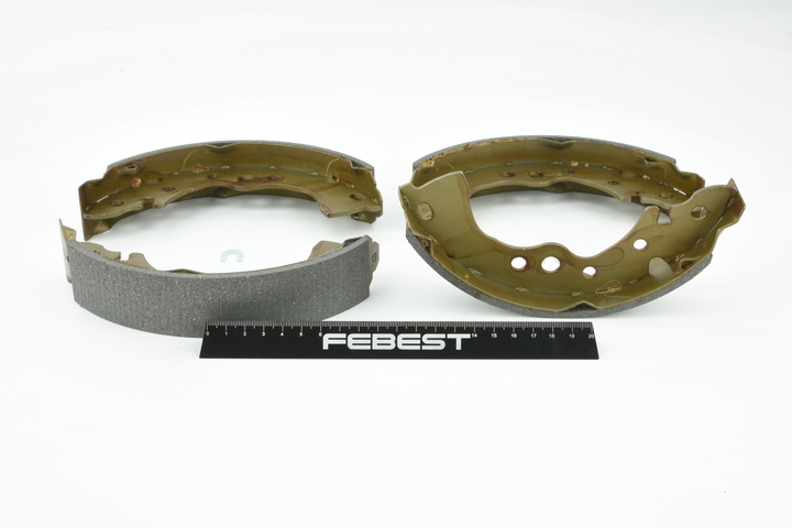 FEBEST 0202-B10R: Set saboti frana puntea spate