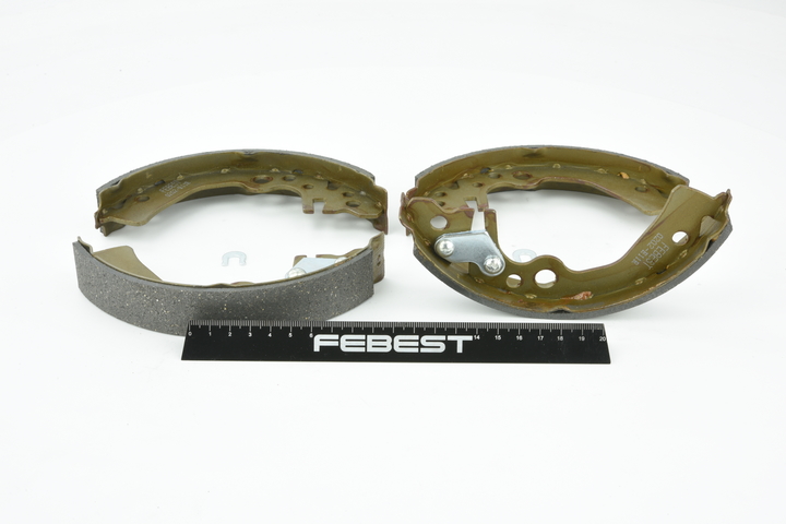 FEBEST 0202-E11R: Set saboti frana puntea spate
